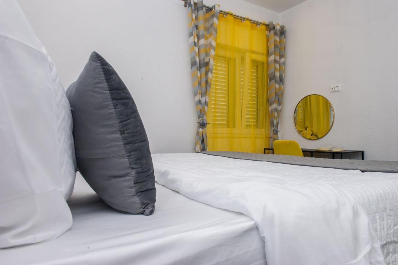 Apartment Lux Elba Kaštela Eksteriør bilde