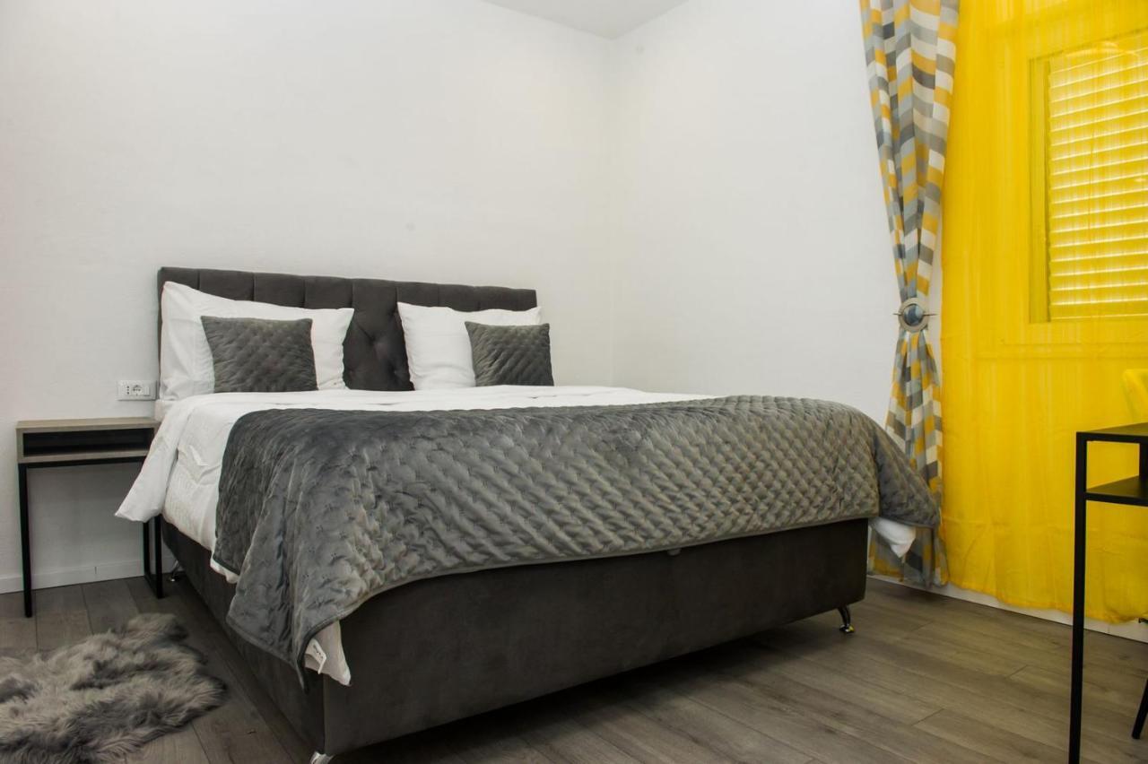 Apartment Lux Elba Kaštela Eksteriør bilde