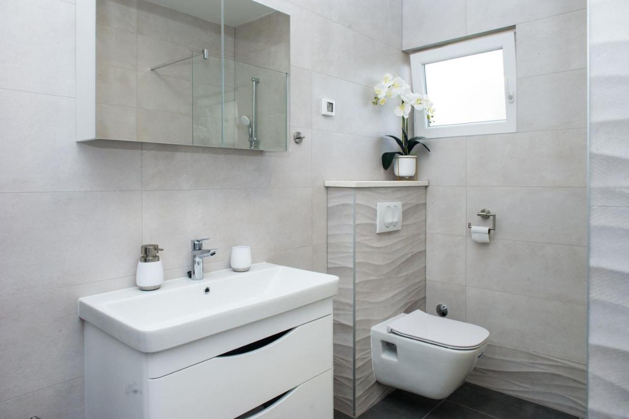 Apartment Lux Elba Kaštela Eksteriør bilde