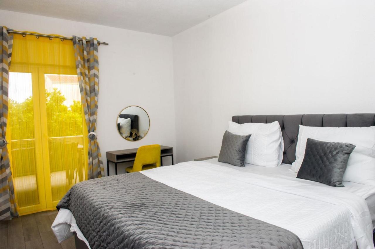 Apartment Lux Elba Kaštela Eksteriør bilde