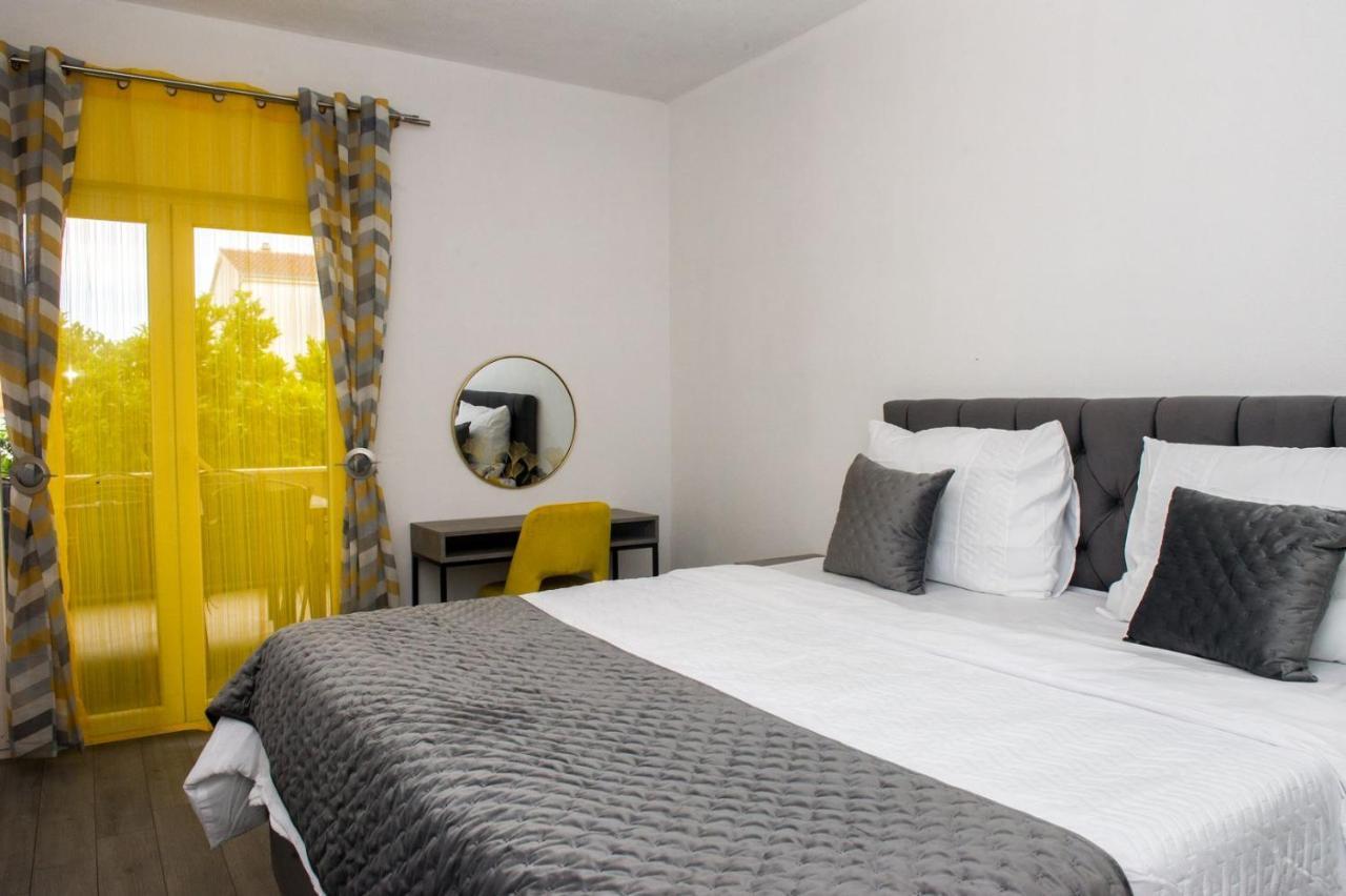 Apartment Lux Elba Kaštela Eksteriør bilde