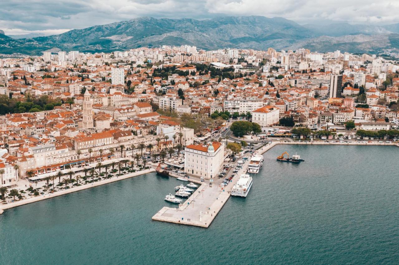 Apartment Lux Elba Kaštela Eksteriør bilde